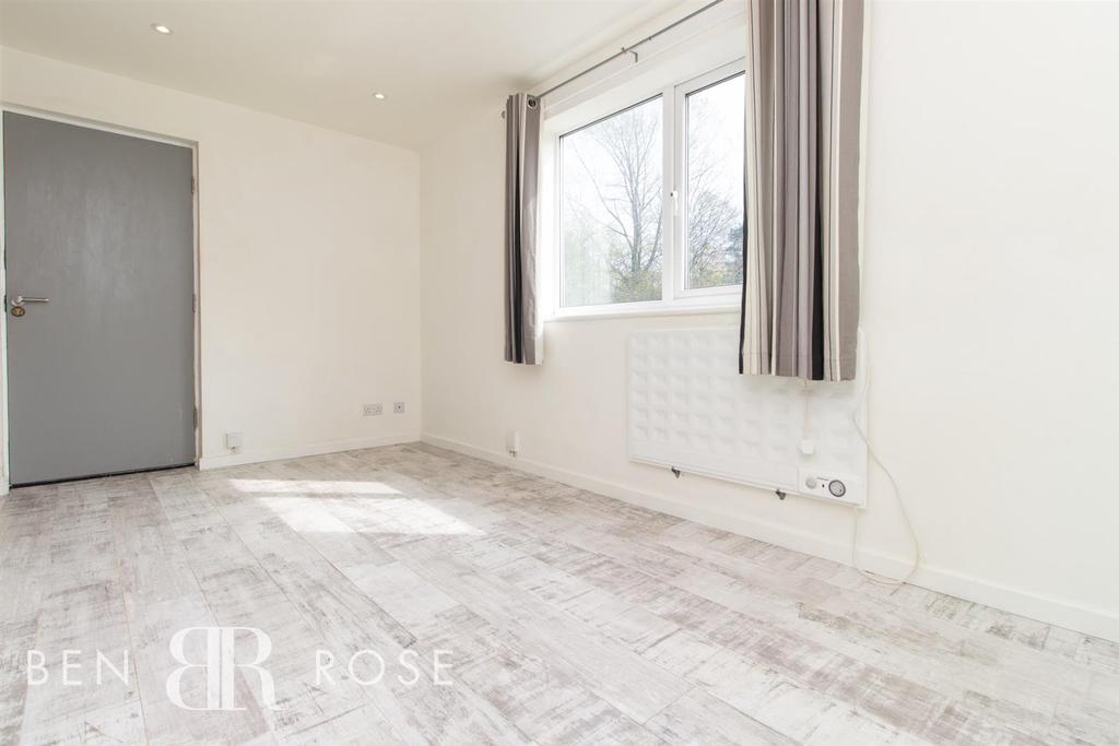 Deerfold, Chorley 1 bed flat £49,995
