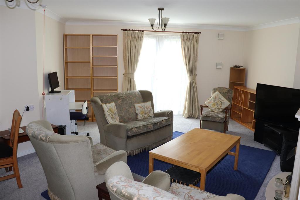 Leighswood Road, Aldridge 2 bed retirement property £750 pcm (£173 pw)