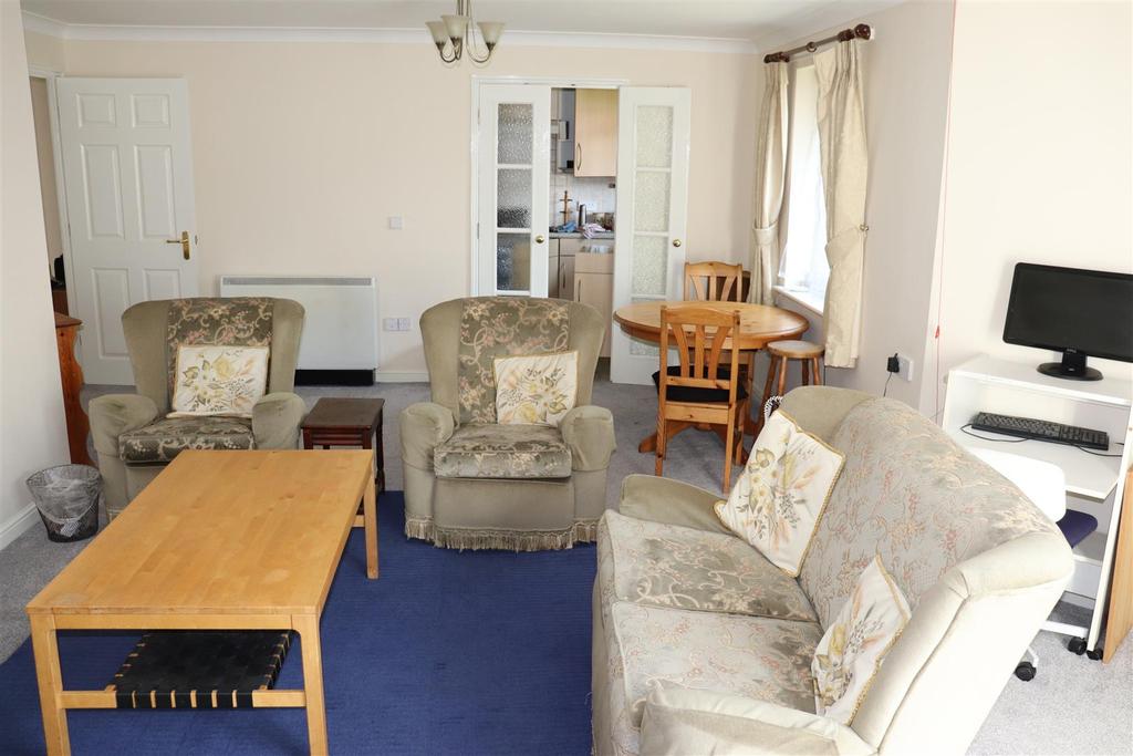 Leighswood Road, Aldridge 2 bed retirement property £750 pcm (£173 pw)
