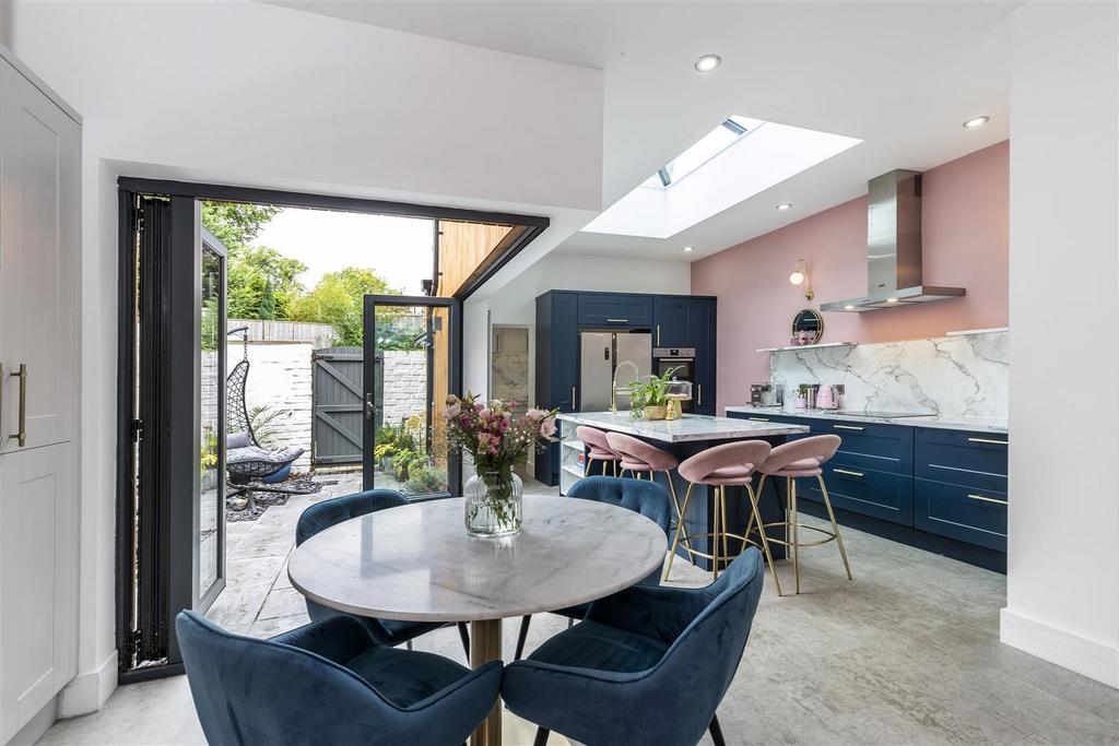 Kitchen/Breakfast Room