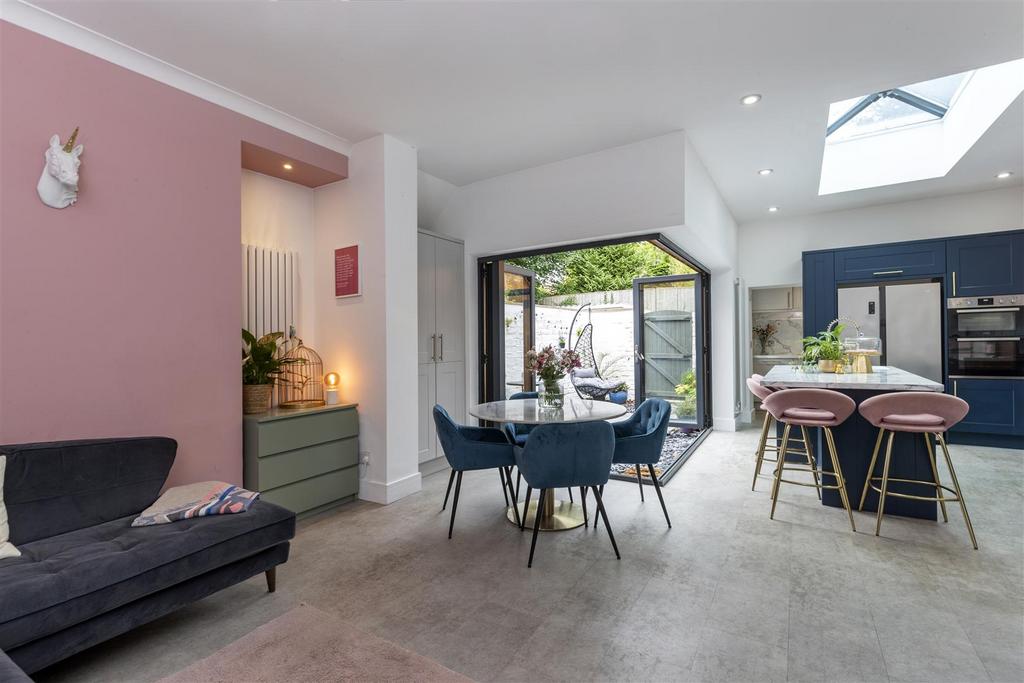 Kitchen/Breakfast Room
