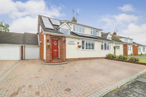 3 bedroom semi-detached house for sale - Claypits Road, Boreham, Chelmsford
