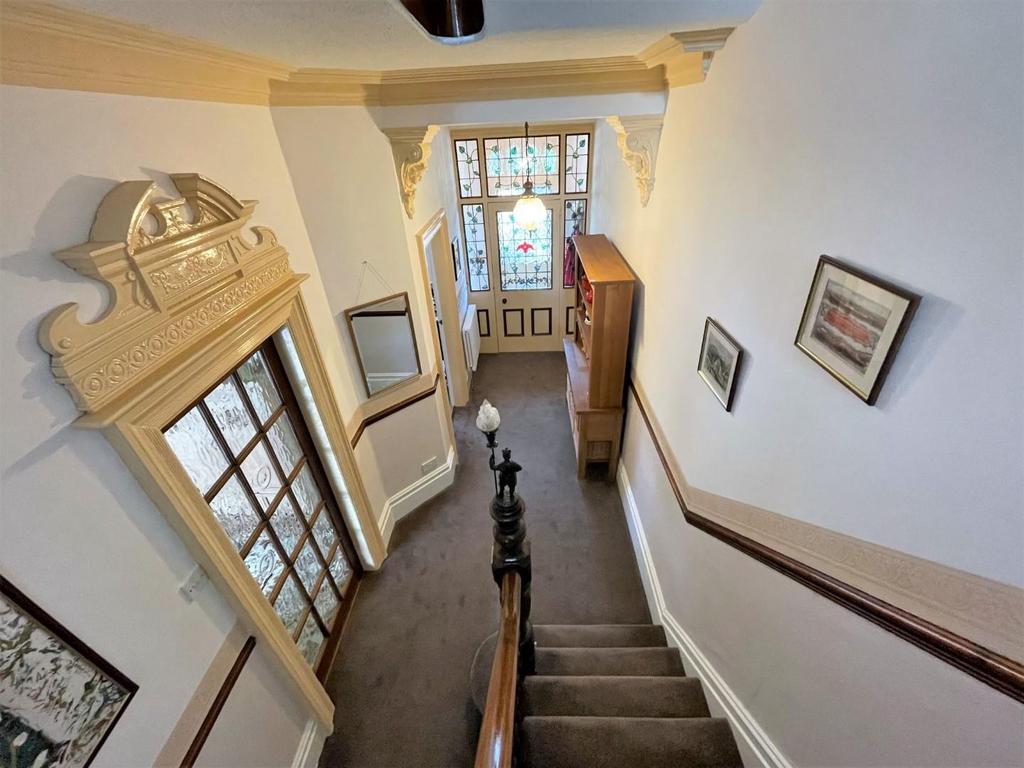 Hutton Avenue, Hartlepool 5 bed semidetached house £310,000