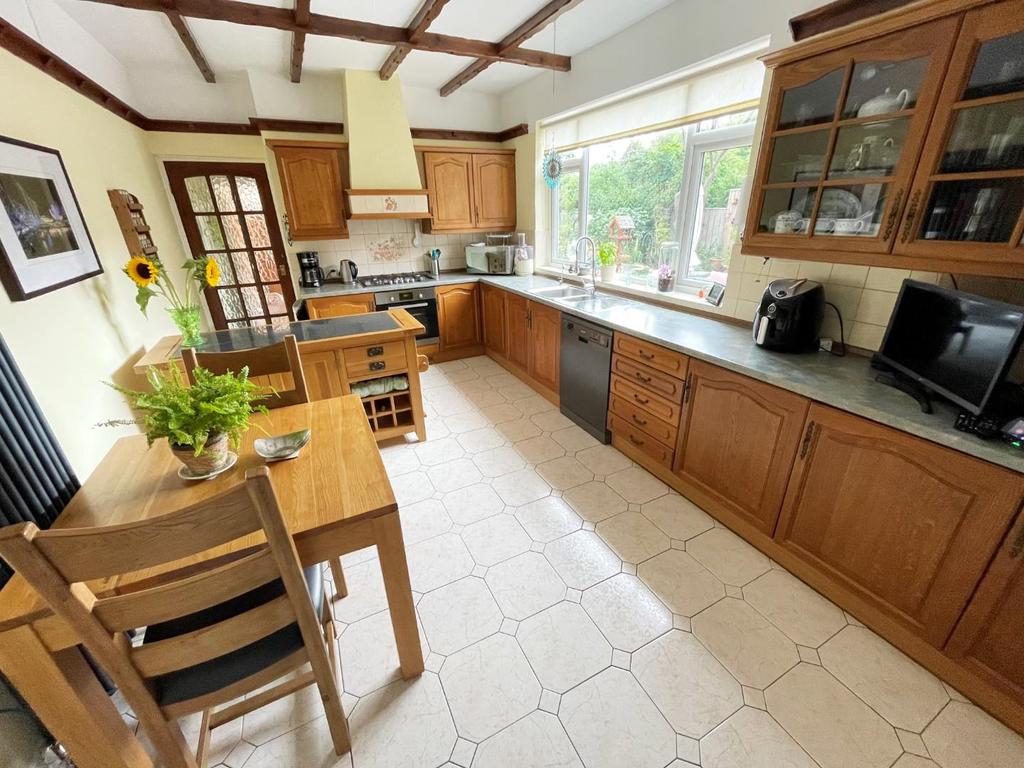 Kitchen diner