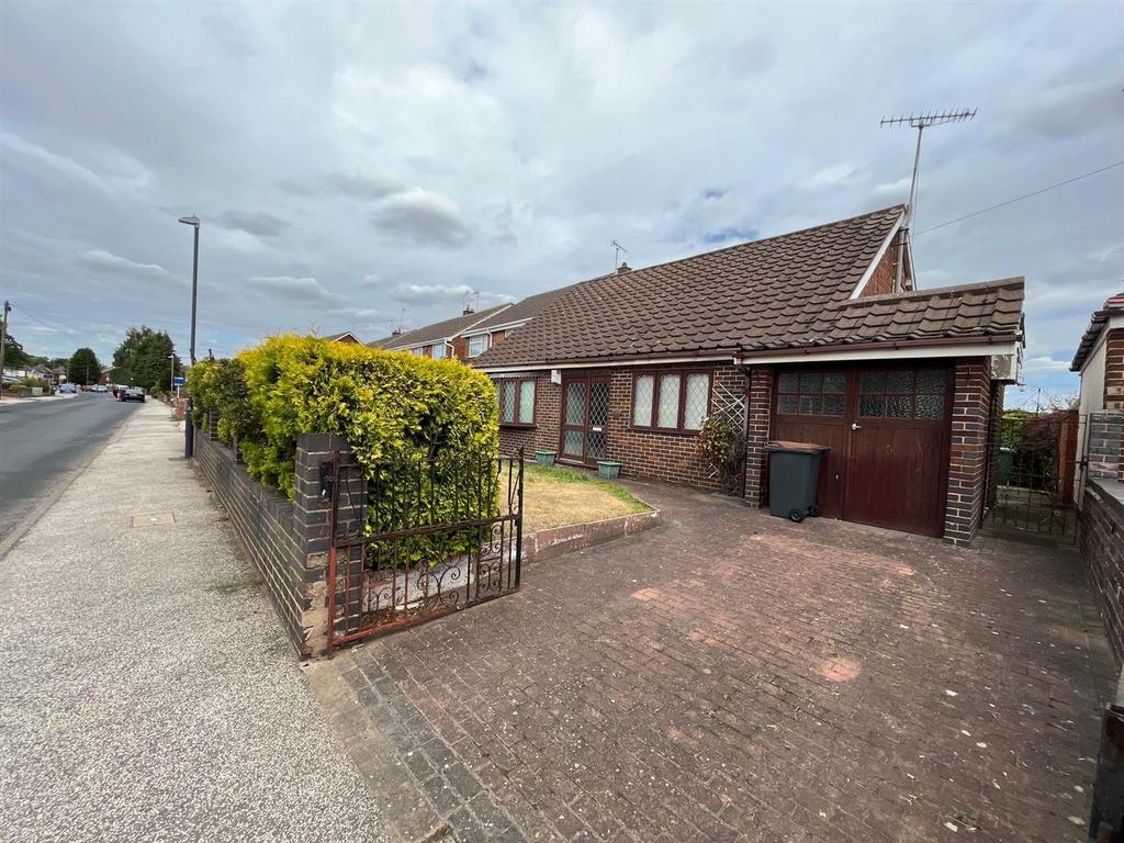 Dark Lane, Bedworth 3 bed detached bungalow for sale £315,000