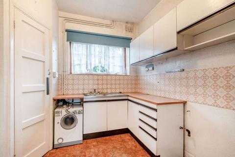 56 Crockham Way, London, SE9 3HE