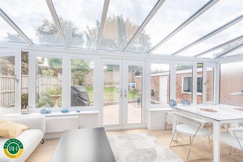 57 The Avenue, Bessacarr, Doncaster, DN4 5JZ