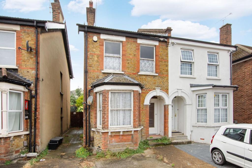 Priory Road, Dartford 3 bed semidetached house £350,000