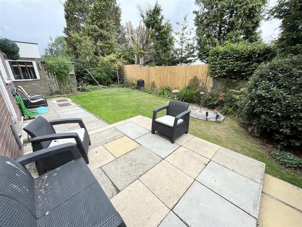 Higher Downs, Knutsford 4 bed house £550,000