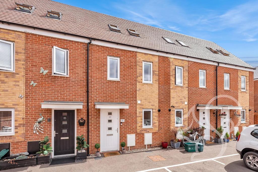 Martin Hunt Drive, Stanway, Colchester 3 bed townhouse for sale £300,000