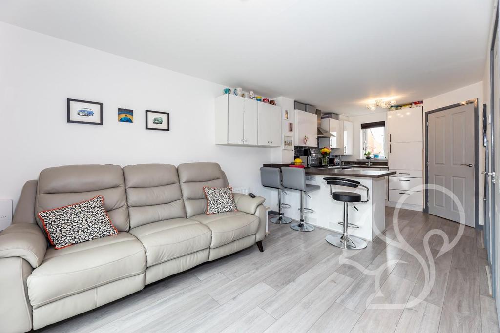 Martin Hunt Drive, Stanway, Colchester 3 bed townhouse £300,000