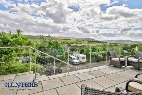 7 Devon Drive, Diggle, Oldham, OL3 5PP
