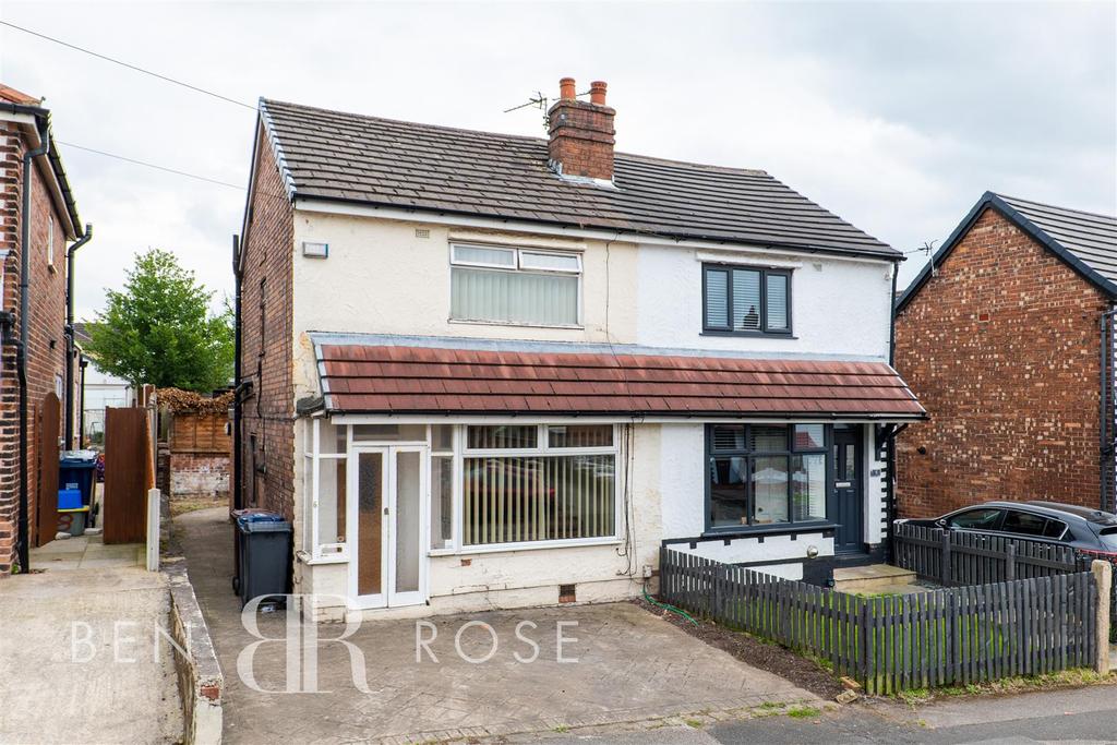 Young Avenue, Leyland 2 bed semidetached house £120,000