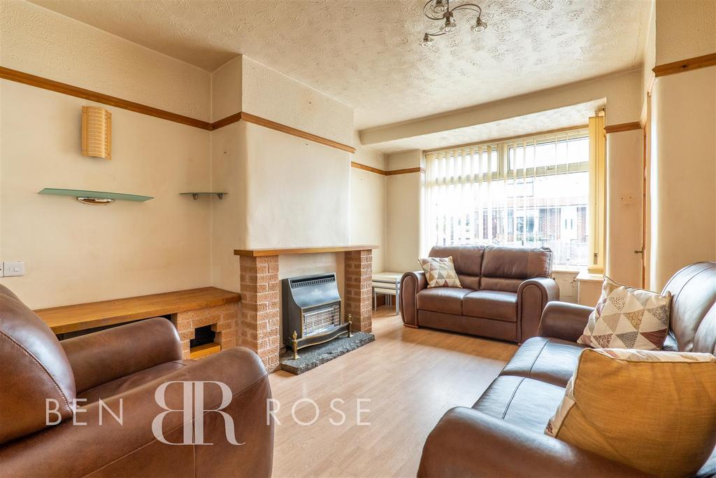 Young Avenue, Leyland 2 bed semidetached house £120,000