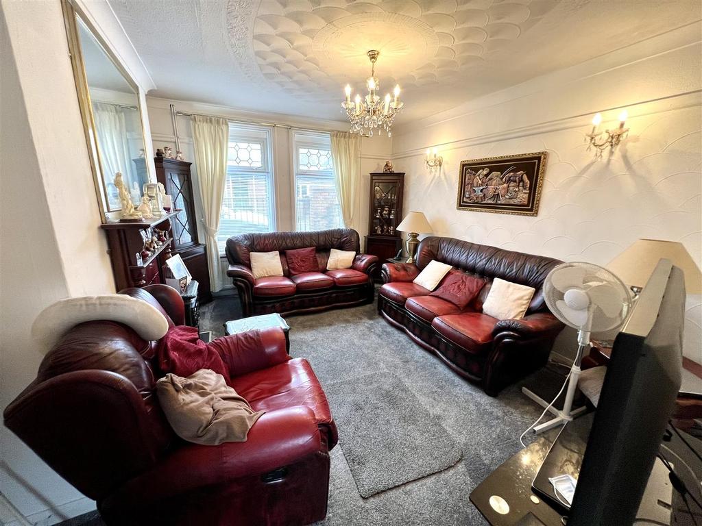 New Street, Glynneath, Neath 3 bed detached house for sale £249,500
