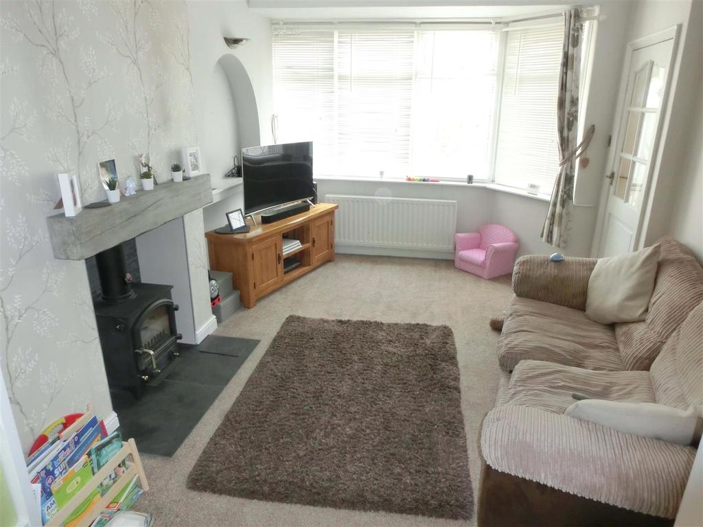 Blythsford Road, Hall Green, Birmingham 3 bed semidetached house £220,000