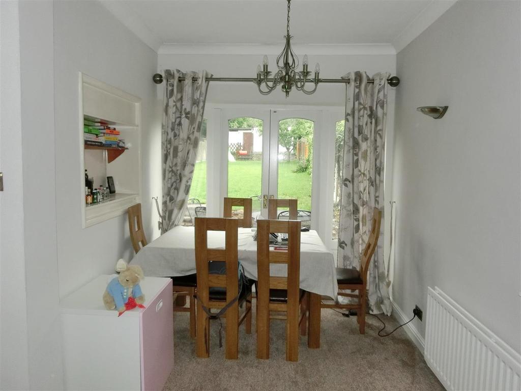 Blythsford Road, Hall Green, Birmingham 3 bed semidetached house £