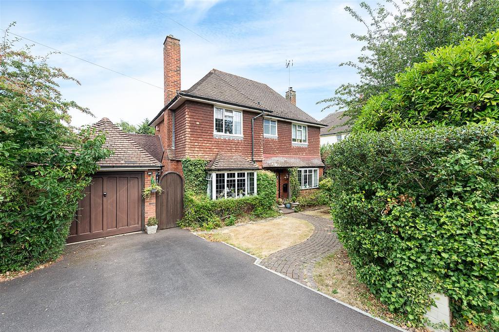 Townsend Lane, Harpenden 3 bed detached house £1,395,000