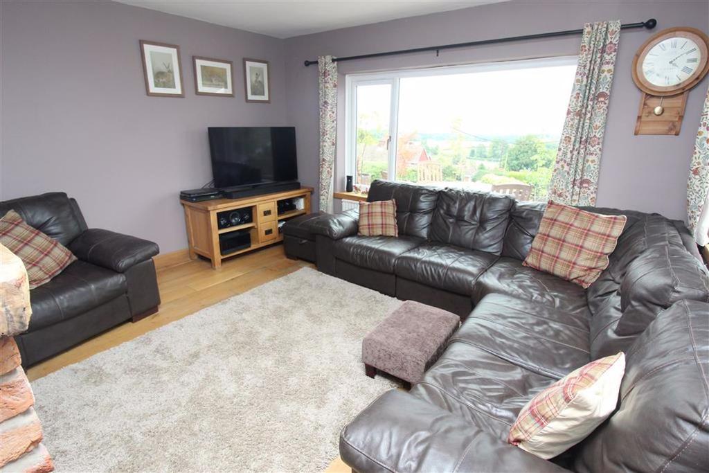 Trefonen 3 bed detached bungalow for sale £425,000