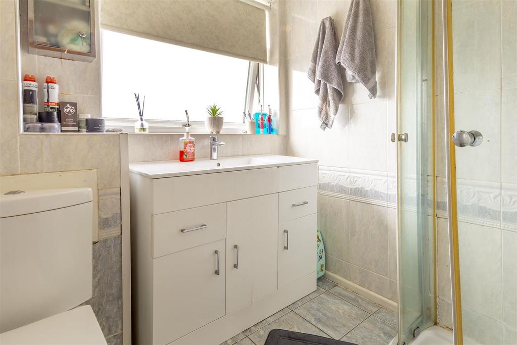 Bathroom DSC 0045-HDR copy.jpg