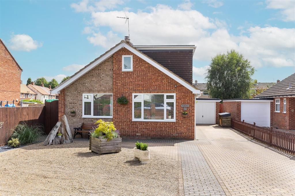 Lead Lane, Ripon 4 bed detached bungalow £400,000