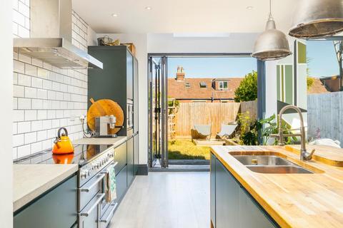 22 Belluton Road, Bristol, BS4 2DW