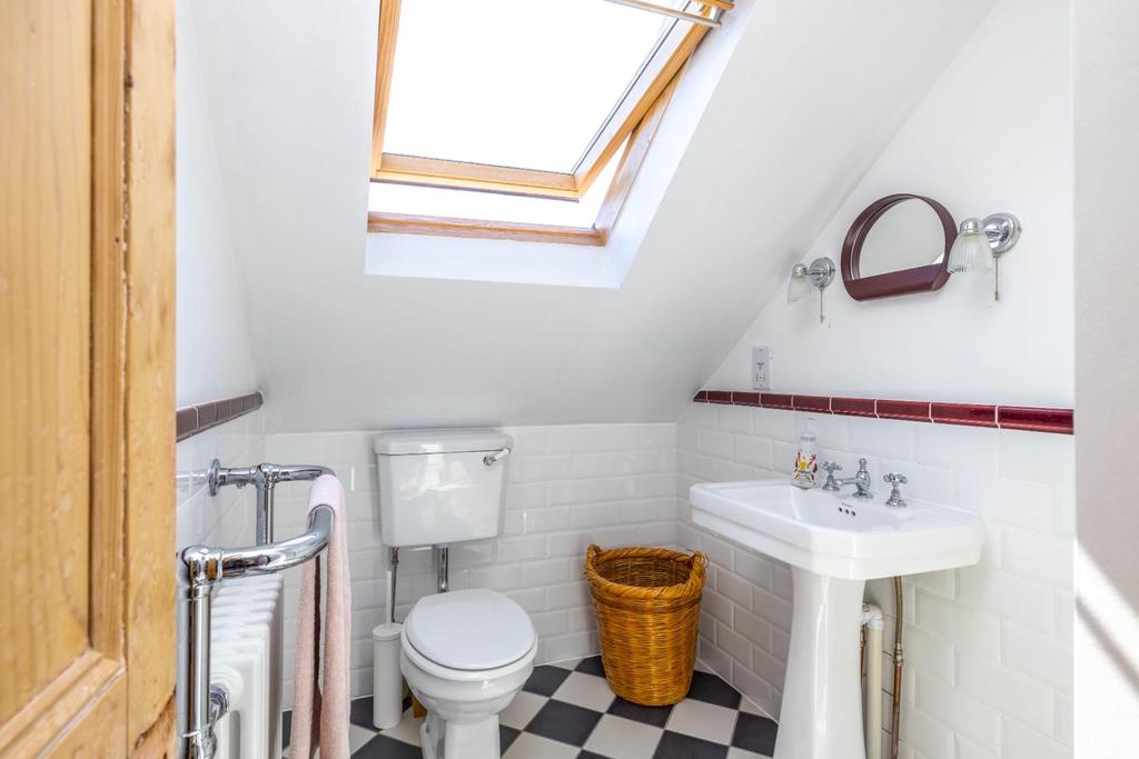 22 Belluton Road 33.jpg
