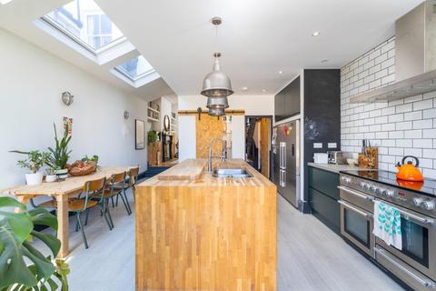 22 Belluton Road, Bristol, BS4 2DW