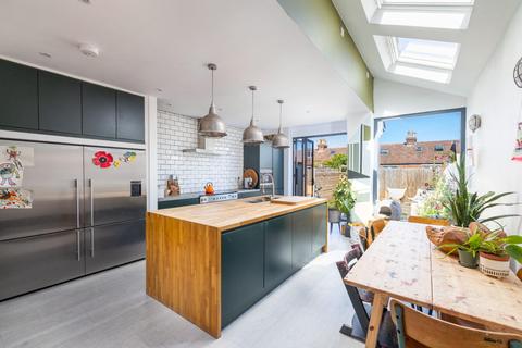 22 Belluton Road, Bristol, BS4 2DW