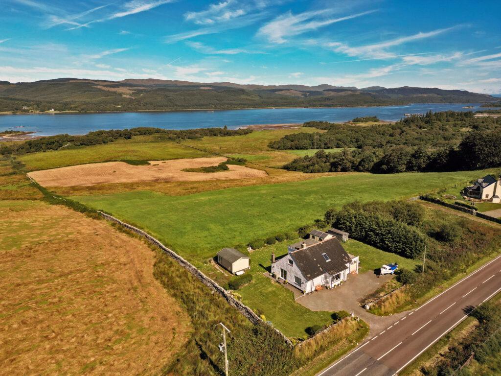 The Manse, Whitehouse, By Tarbert... 4 bed detached house - £250,000