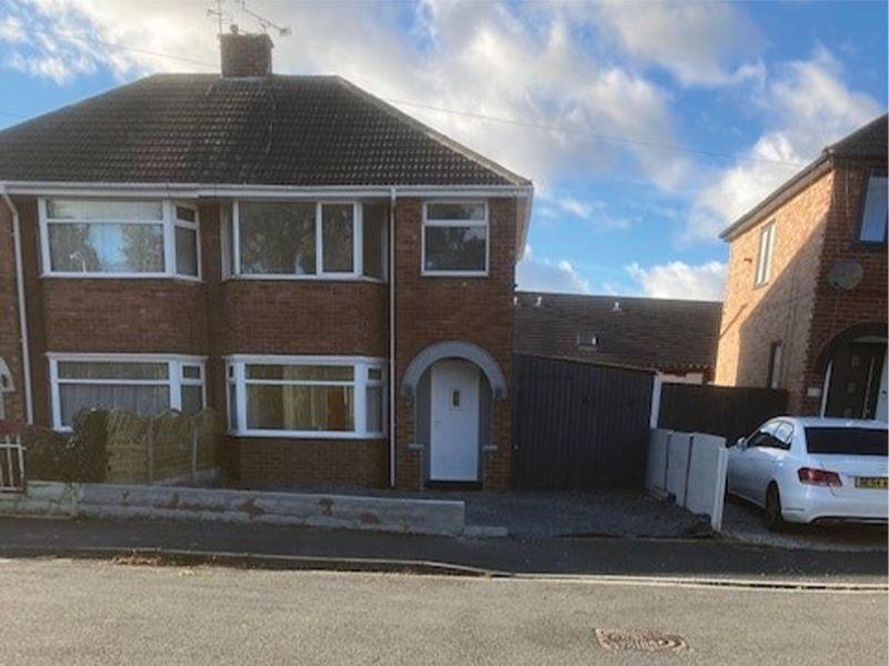 27 Bowfell Close, Blackpool... 3 bed semidetached house £69,000