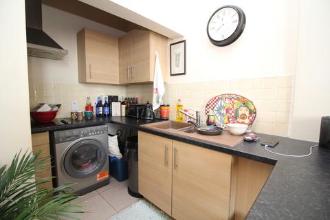 2 bedroom apartment to rent, Victoria Parade, Ramsgate