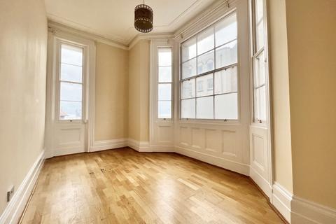 2 bedroom apartment to rent, Victoria Parade, Ramsgate