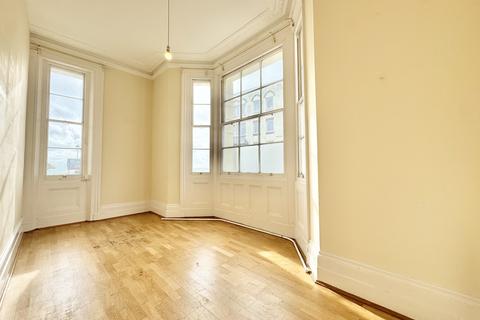 2 bedroom apartment to rent, Victoria Parade, Ramsgate