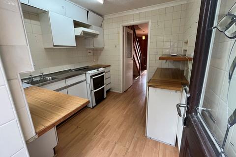 30 Heronfield, Englefield Green, Egham, TW20 0RG