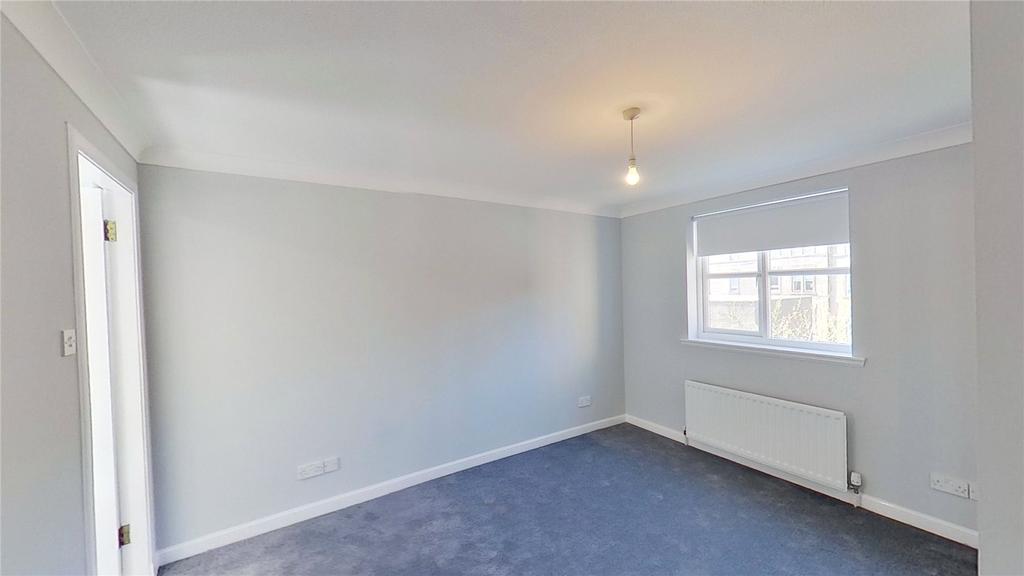 RUSSELL GARDENS, Edinburgh, EH12 3 bed flat £1,200 pcm (£277 pw)