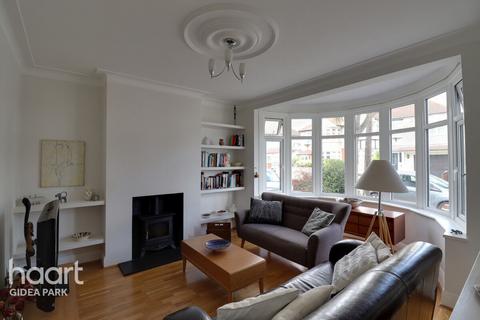 4 Ferguson Avenue, Romford, RM2 6RB