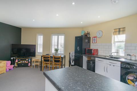 2 bedroom flat for sale - Barbour Green, Wickford, Essex