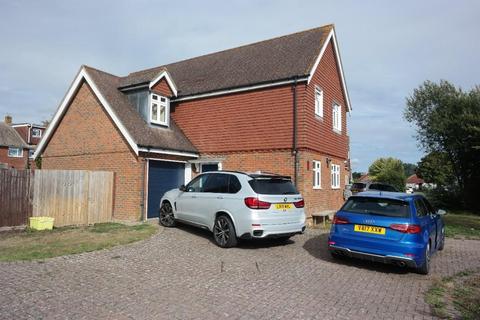 5 bedroom detached house to rent, Broyle Lane, Ringmer BN8