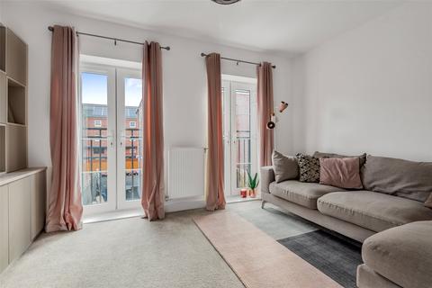 34 Lovegrove Way, London, N20 0EU