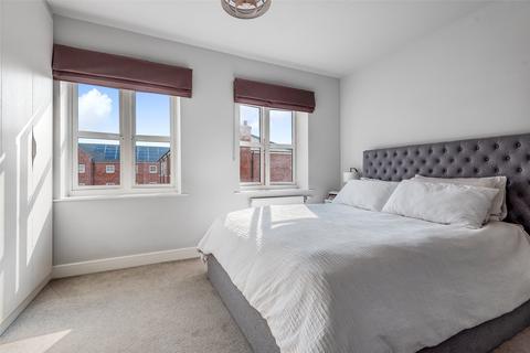 34 Lovegrove Way, London, N20 0EU