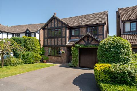 4 bedroom detached house for sale - Highnam Gardens, Sarisbury Green, Southampton, Hampshire, SO31