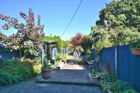 8 Beardsmore Grove, Hucknall, Nottingham, NG15 8AW