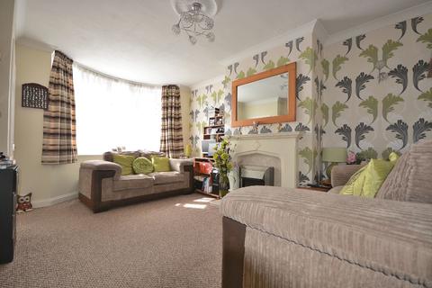 8 Beardsmore Grove, Hucknall, Nottingham, NG15 8AW