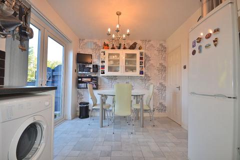 8 Beardsmore Grove, Hucknall, Nottingham, NG15 8AW