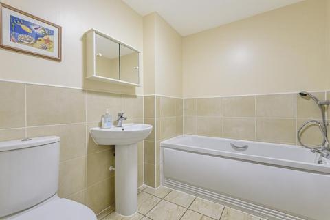58 Corbetts Way, Thame, OX9 2FN