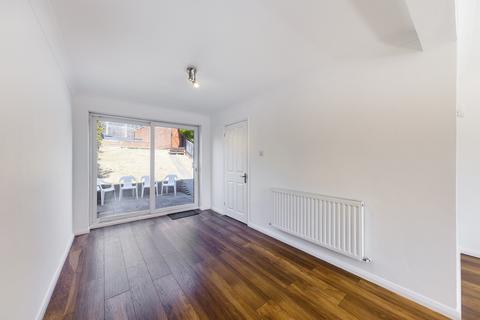 3 bedroom terraced house to rent, Lane End Road, High Wycombe, HP12 4JF