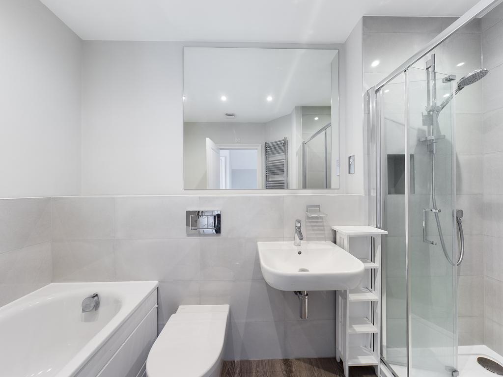 Cam00176 p1 pr0196 still14