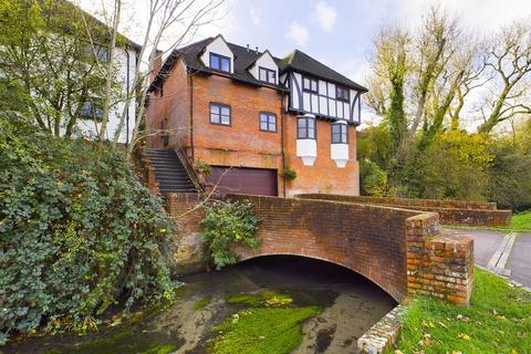 2 bedroom apartment for sale - Springwater Mill, Bassetsbury Lane, High Wycombe, Buckinghamshire