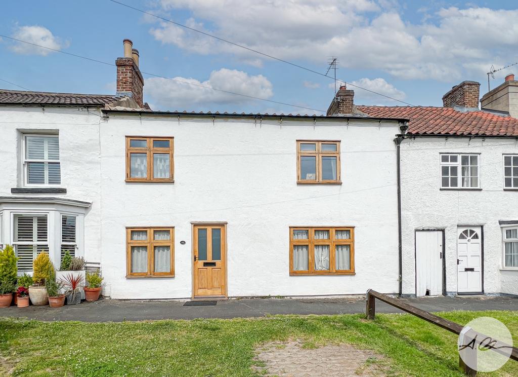 St James Green, Thirsk, YO7 3 bed terraced house £350,000